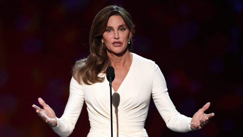 Caitlyn Jenner cho biết lều ở Beverly Hills là dấu hiệu mới nhất của cuộc khủng hoảng

