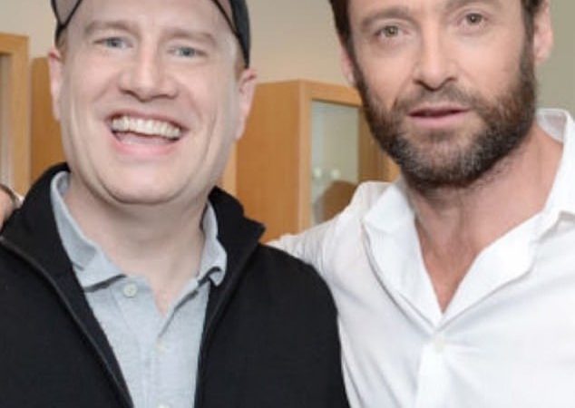 Người hâm mộ điên cuồng: Hugh Jackman, 52 tuổi, đã làm dấy lên suy đoán rằng anh ấy sẽ đóng lại vai Wolverine / Logan trong một dự án mới của Marvel bằng cách đăng một bức ảnh của anh ấy với ông chủ Marvel Kevin Feige