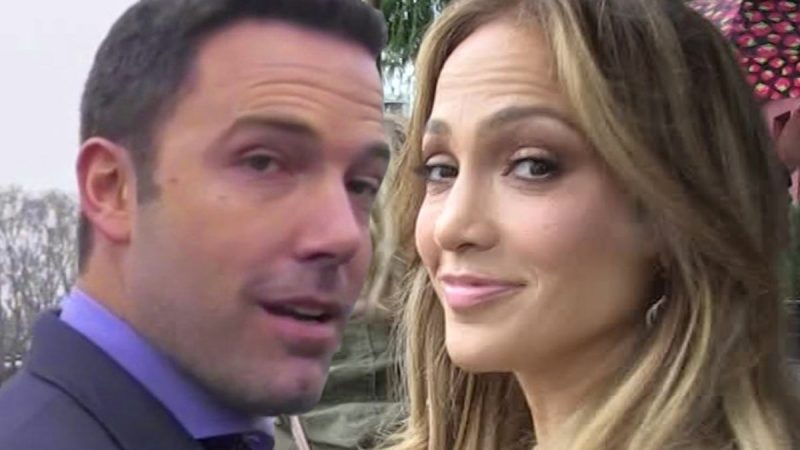 Cửa hàng trang sức của Ben Affleck và Jennifer Lopez ở Capri, nhưng chưa có nhẫn

