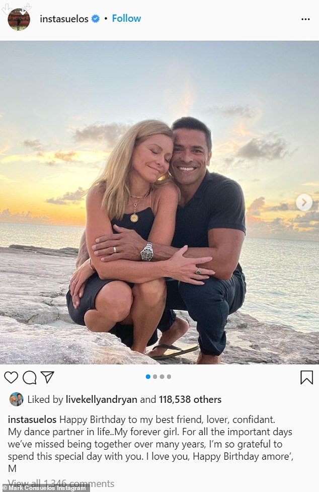 Tribute: Mark Consuelos, 50 tuổi, đã lên Instagram vào thứ Bảy để chúc người vợ 26 tuổi của mình, Kelly Ripa, một sinh nhật lần thứ 51 hạnh phúc