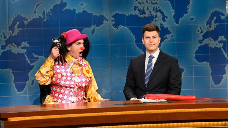 'SNL', thứ mà các nhà phê bình thường than thở, thu hút được nhiều đánh giá tích cực nhờ Cecily Strong

