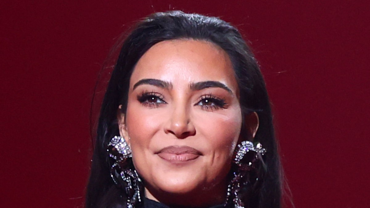 Kim Kardashian đã vượt qua kỳ thi luật của hội trẻ em