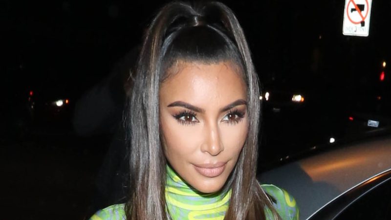 Hàng xóm Kim Kardashian muốn thẩm phán ngăn cô xây đường lái xe

