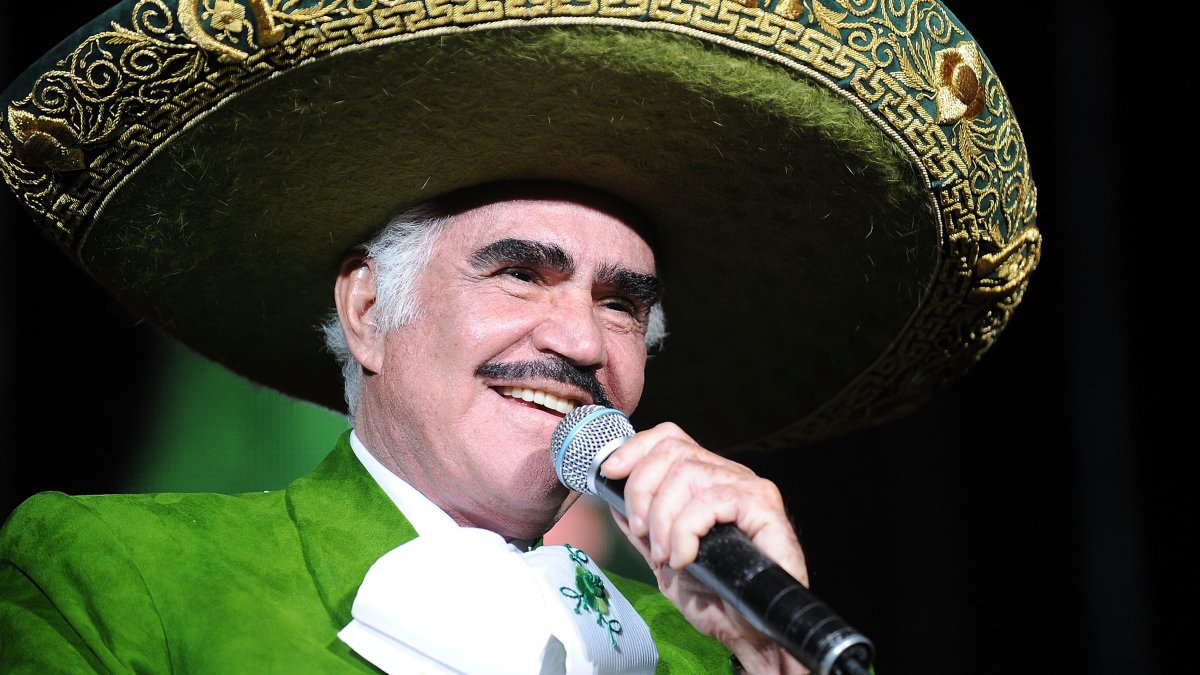 Vicente Fernandez, biểu tượng Mexico và ‘Vua của Rancheras,’ qua đời ở tuổi 81 – NBC Los Angeles