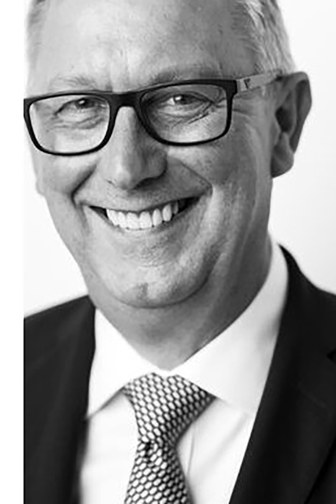 Stephen Brooks, Giám đốc điều hành của Philips