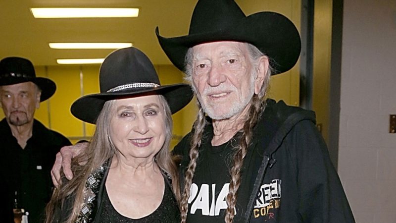 Chị gái của Willie Nelson, thành viên ban nhạc Bobby đã qua đời ở tuổi 91

