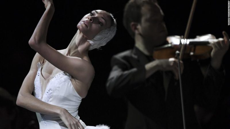 Olga Smirnova rút khỏi Bolshoi Ballet do Nga xâm lược Ukraine

