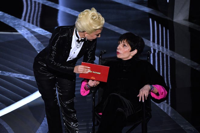Lisa Minnelli, Lady Gaga mang đến khoảnh khắc Oscar ấm áp giữa sự hỗn loạn