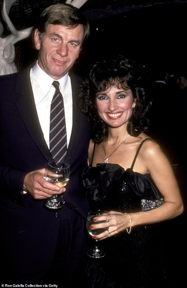 Quay lại: Cặp đôi quyền lực trong buổi giải trí tối nay và bữa tiệc ABC-TV tại quán rượu ở thành phố New York năm 1983