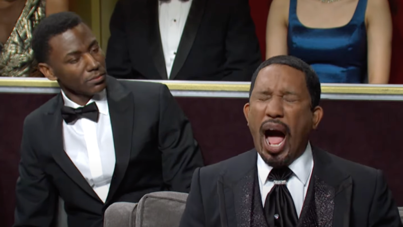 SNL Covers Will Smith & Chris Rock's Slap in The Sketch, 'Cập nhật cuối tuần'

