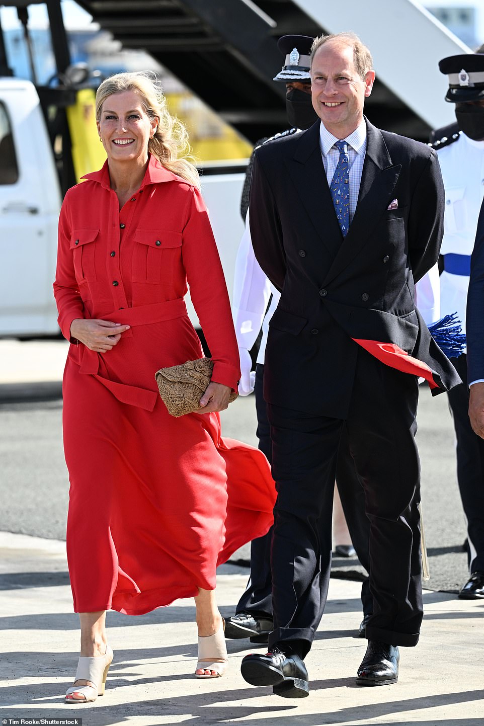 Hoàng tử Edward và Sophie Wessex được chào đón nồng nhiệt tại Saint Lucia trong ngày đầu tiên của chuyến công du Caribe