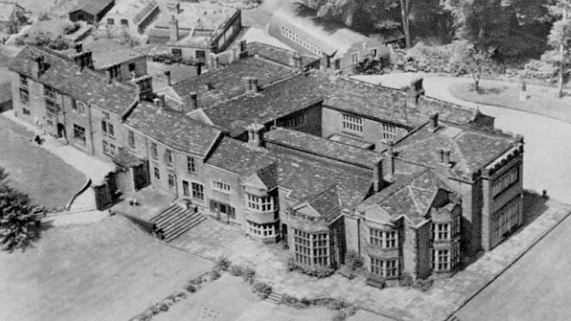 Nhìn từ trên không của Hopwood Hall từ năm 1924.