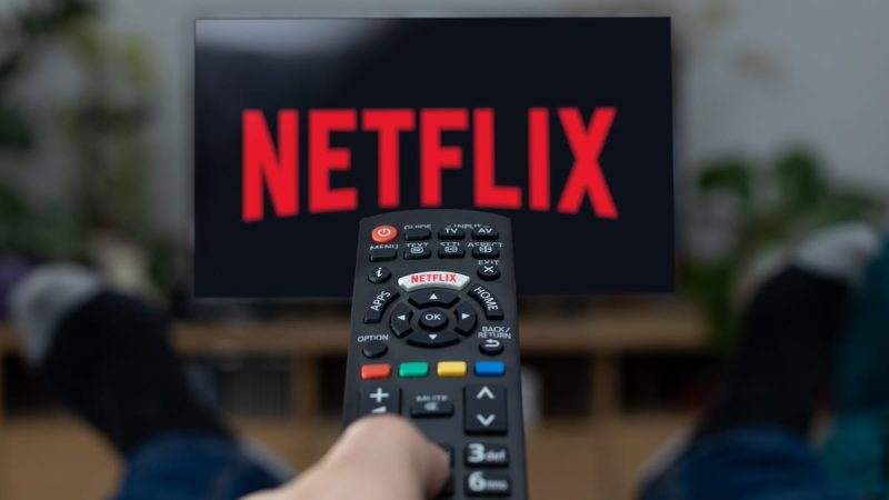 Netflix khám phá tính năng phát trực tiếp và loạt phim hài không có mô tả

