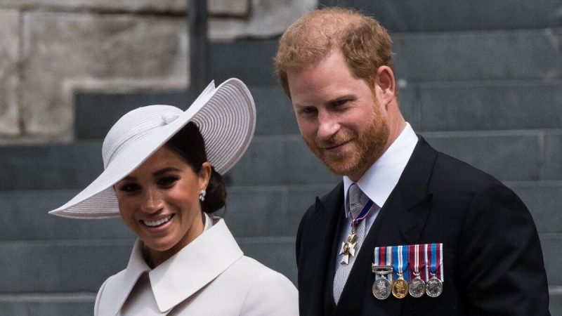  Meghan Markle và Harry được ca ngợi là Kate Middleton 'được Nữ hoàng đánh giá cao' |  Hoàng gia |  Tin tức


