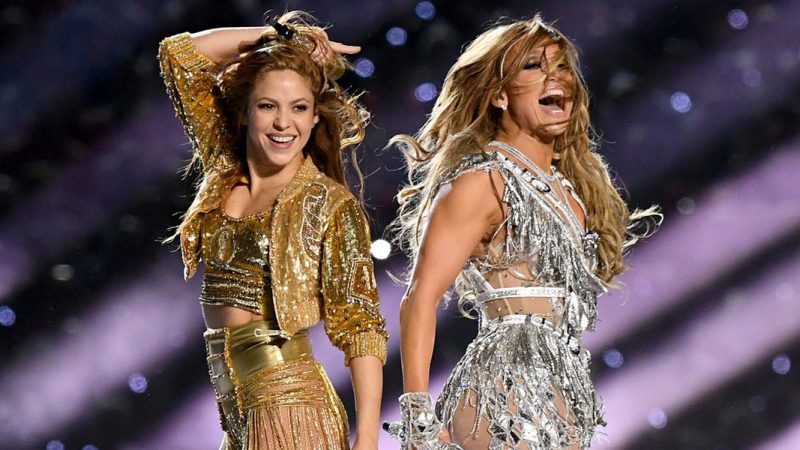 Jennifer Lopez nói rằng đó là 'ý tưởng tồi tệ nhất trên thế giới' khi chia sẻ sân khấu Superbowl với Shakira

