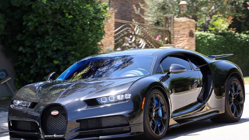 Travis Scott đăng ký một chiếc Bugatti sang trọng mới với giá 5,5 triệu USD

