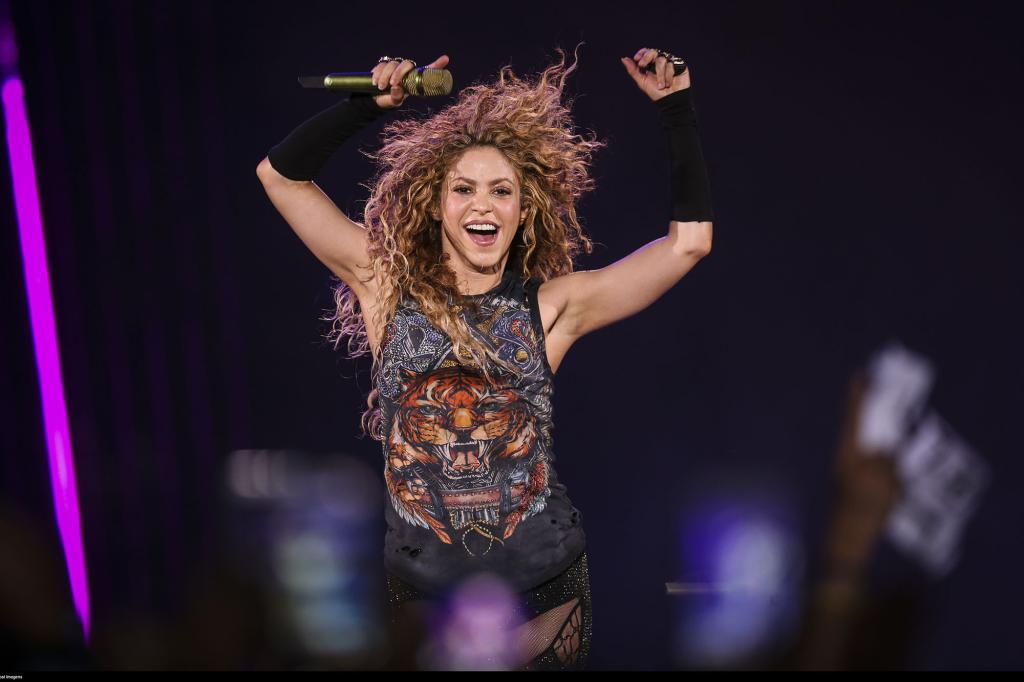 Shakira đối mặt với bản án 8 năm tù từ công tố viên Tây Ban Nha