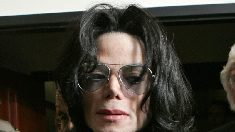 Michael Jackson bất động sản ngừng bán tài sản lấy từ nhà sau khi chết

