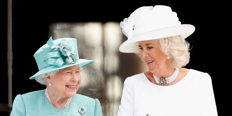 Camilla: Nữ hoàng Elizabeth II có đôi mắt xanh đẹp nhất