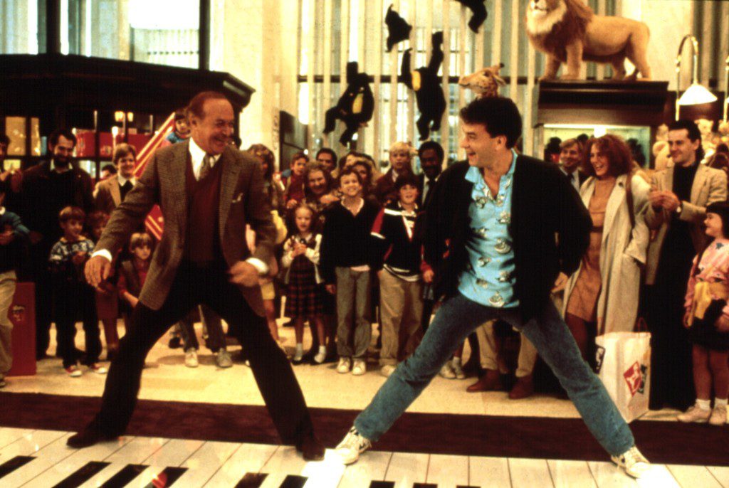 Robert Loggia và Tom Hanks trong bộ phim năm 1988, "to lớn"