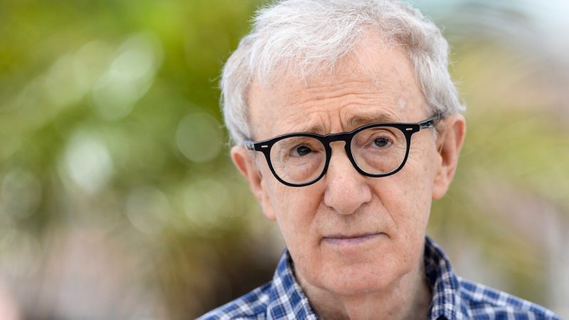 Woody Allen rút lại tuyên bố của mình, nói rằng anh ấy không có ý định nghỉ hưu


