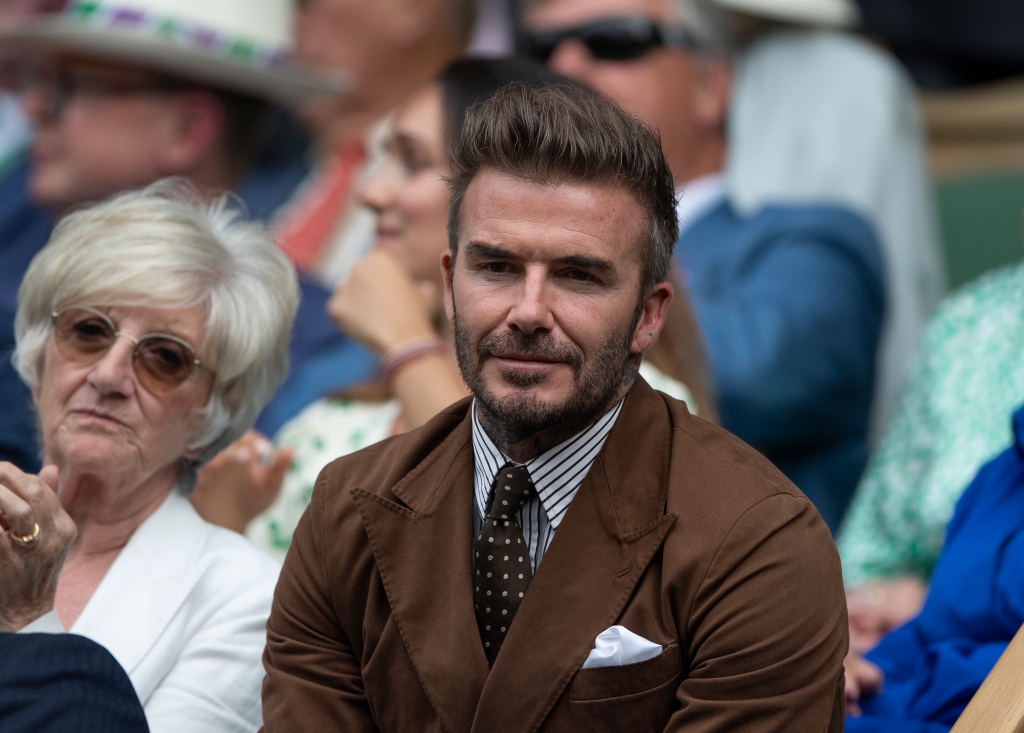 David Beckham ‘bấn loạn’ khi con trai phát sóng bộ phim gia đình với vợ mới – SheKnows