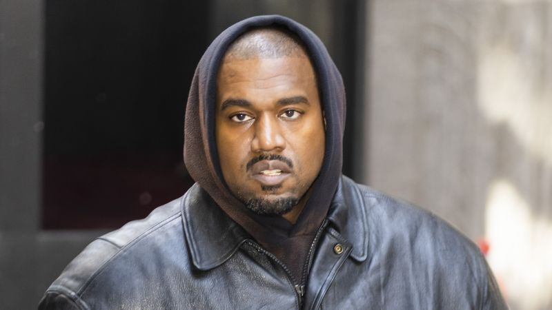 Balenciaga cắt đứt quan hệ đối tác với Kanye West