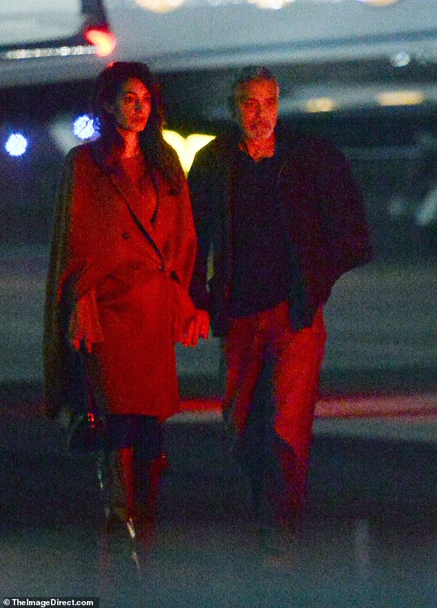 George Clooney và vợ, Amal, đang tới Los Angeles… sau khi nhận giải Thành tựu trọn đời