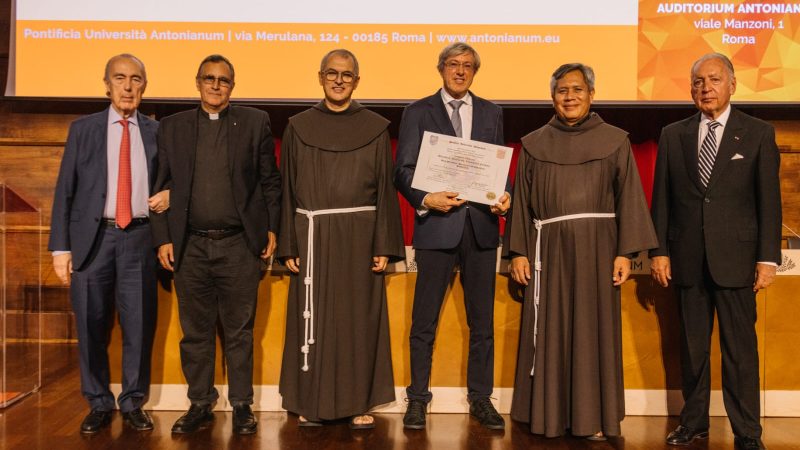 Alejandro Guillermo Roemmers nhận bằng tiến sĩ Honoris Causa ở Rome: Đại sứ của Huynh đệ đoàn toàn cầu